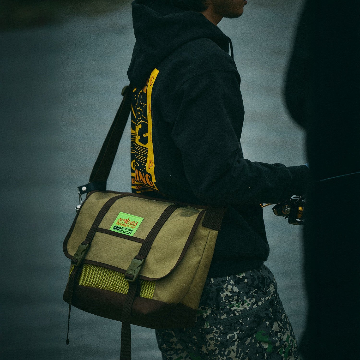MP1606REFGRSW】 Ny Messenger Bag – grip-swany
