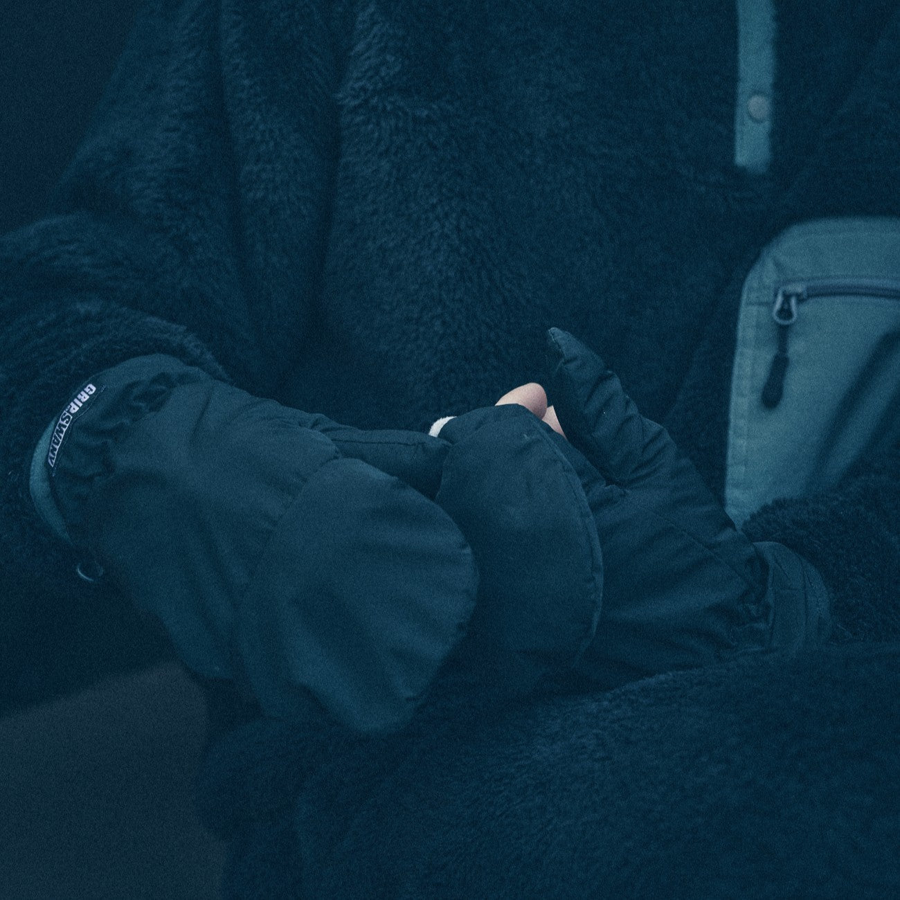 【GSUG-094】 CAMP MITTEN