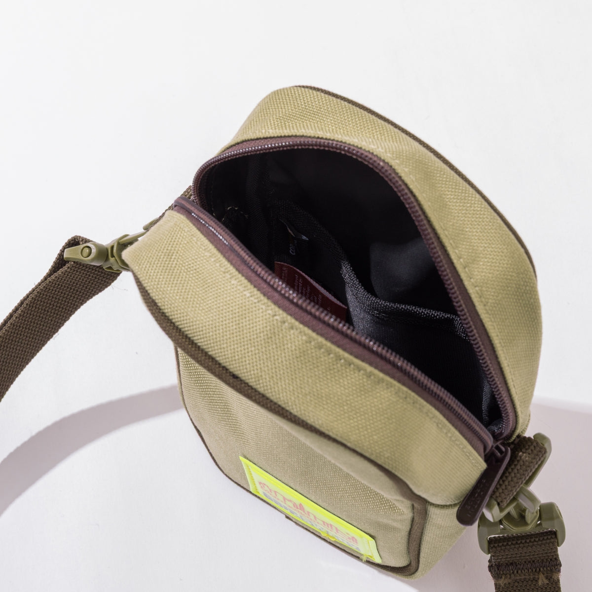 【MP1436REFGRSW】 Cobble Hill Bag (MD)