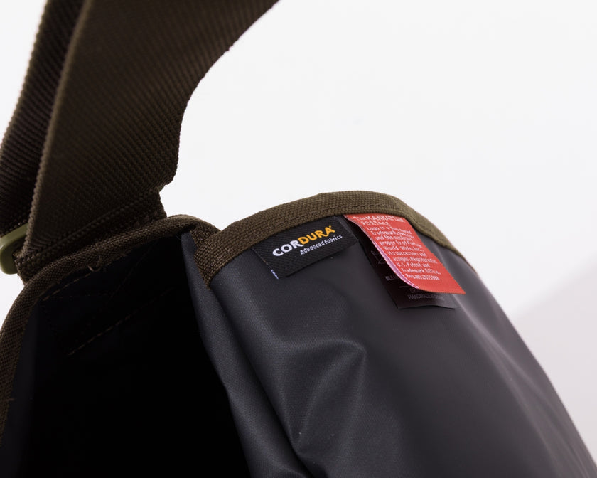 【MP1606REFGRSW】 Ny Messenger Bag