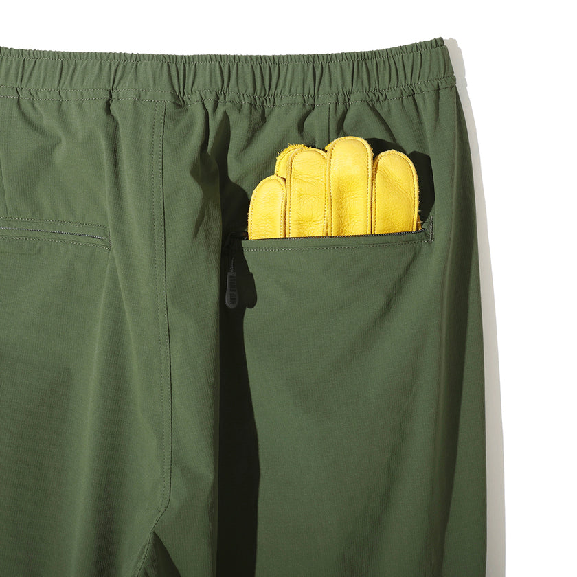 【GSUP-155】 ADVENTURE PANTS