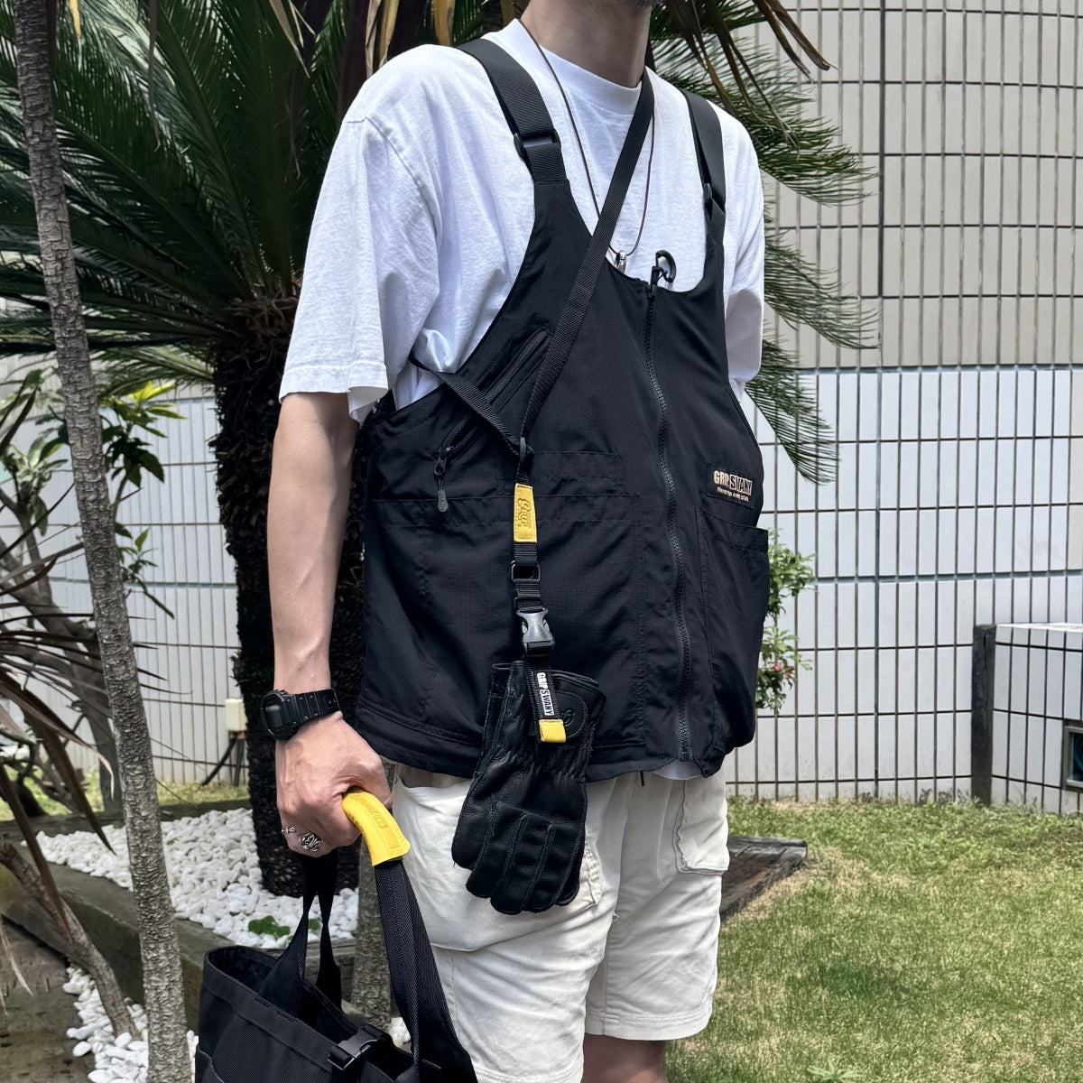【GSUE-171】 GLOVE HOLDER LONG