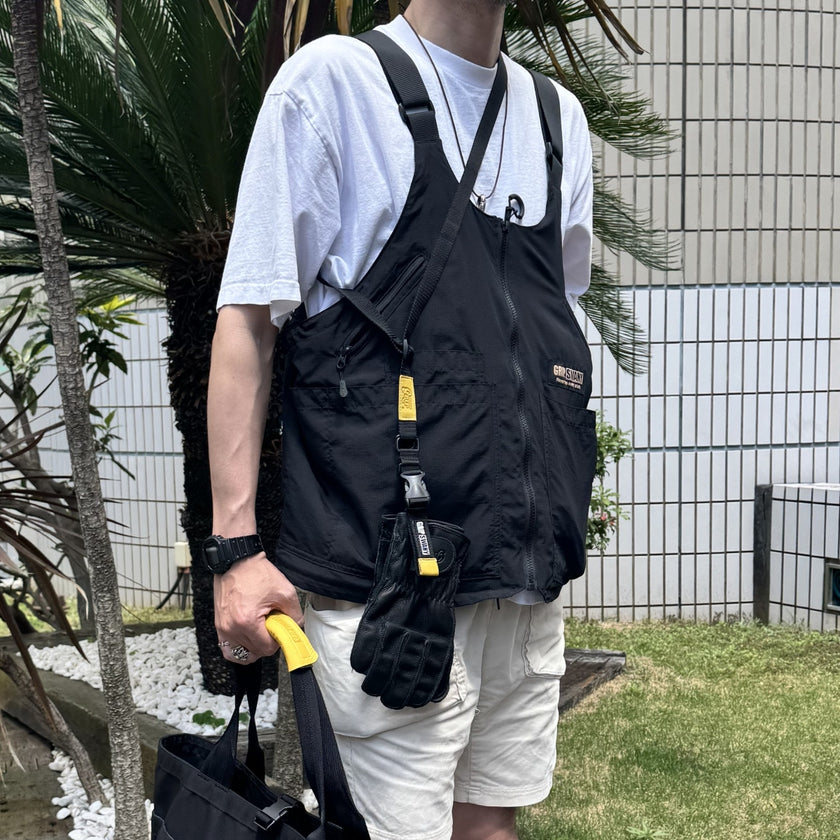 【GSUE-171】 GLOVE HOLDER LONG