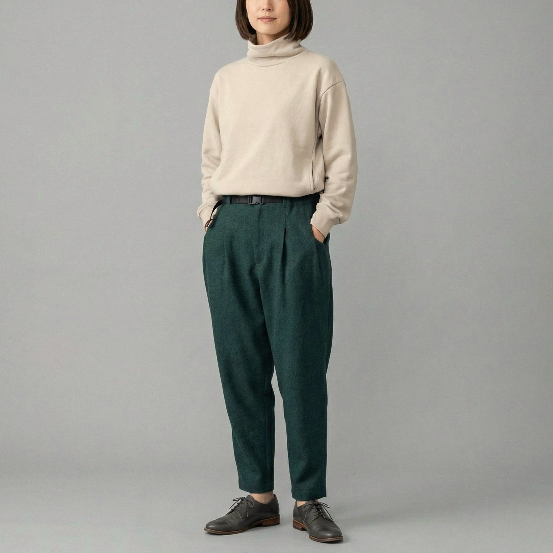 【GSWP-084】 WOOL-LIKE TAPERED PANTS